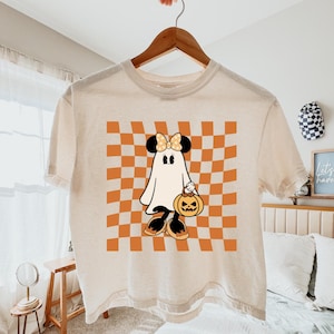 boxy cropped tee comfort colors mouse halloween shirt - boxy crop top - family trip halloween - main street pumpkin boxy halloween shirt