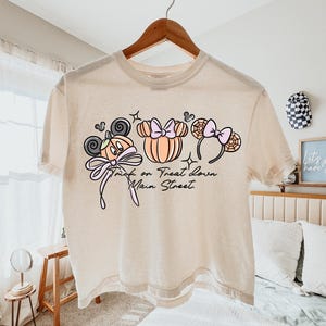 boxy cropped tee comfort colors mouse halloween disney shirt - boxy crop top - disney halloween - main street pumpkin boxy halloween shirt