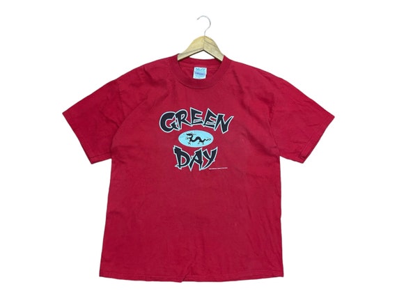 【美品】 00sビンテージ GREEN DAY グラフィック バンドTシャツ M 美品】 00sビンテージ GREEN DAY グラフィック バンドTシャツ M - メルカリ
