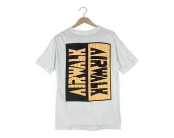 Vintage 90s OG Airwalk Back Print T-Shirt – Skateboarding Streetwear / Single Stitch / Sof Tee USA – Size M
