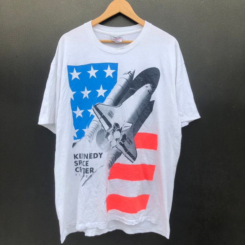 Vintage 90s Oversize Kennedy Space Center Aeorospace Aeronautic science and technology NASA made in USA
