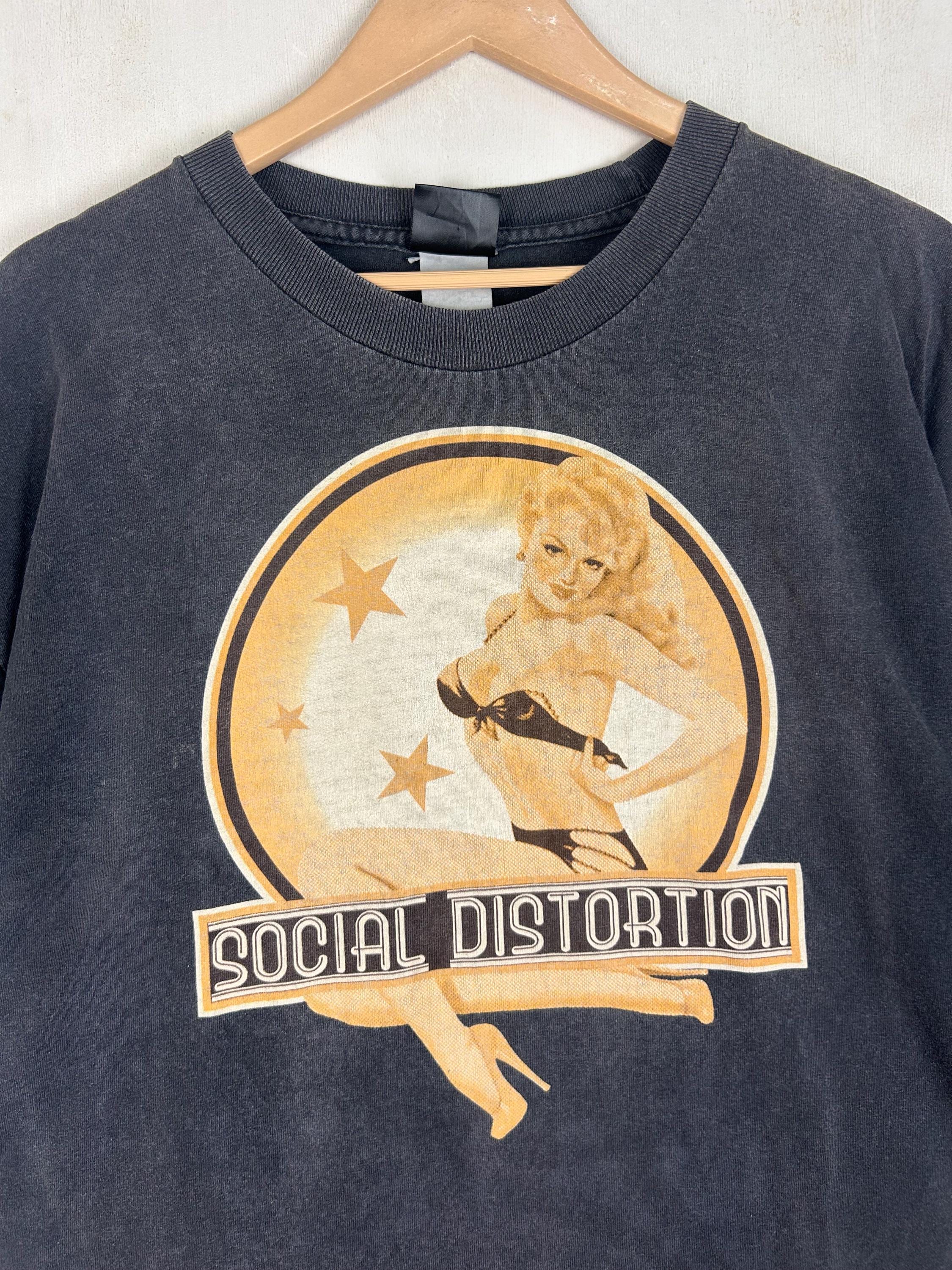 トップス Vintage Y2K Social distortion T shirts Vintage Y2K Social Distortion T-shirt: Punk Rock Album Art, Size