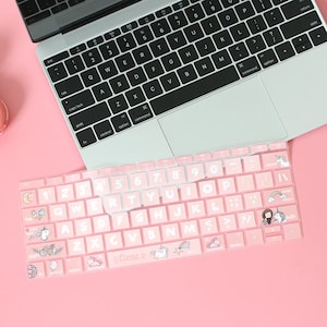 Autocollant/couverture de clavier licorne rose pour Macbook Pro et décalque d'air pour ordinateur portable Apple 2022Macbook Pro 2022Macbook Air13 M2