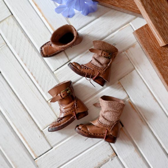 Handmade Leather Shoes for Blythe Doll, OB22/24/AZ Body Handmade Convertible Leather Doll Shoes/Boots - Choose Cuff: Smooth or Suede