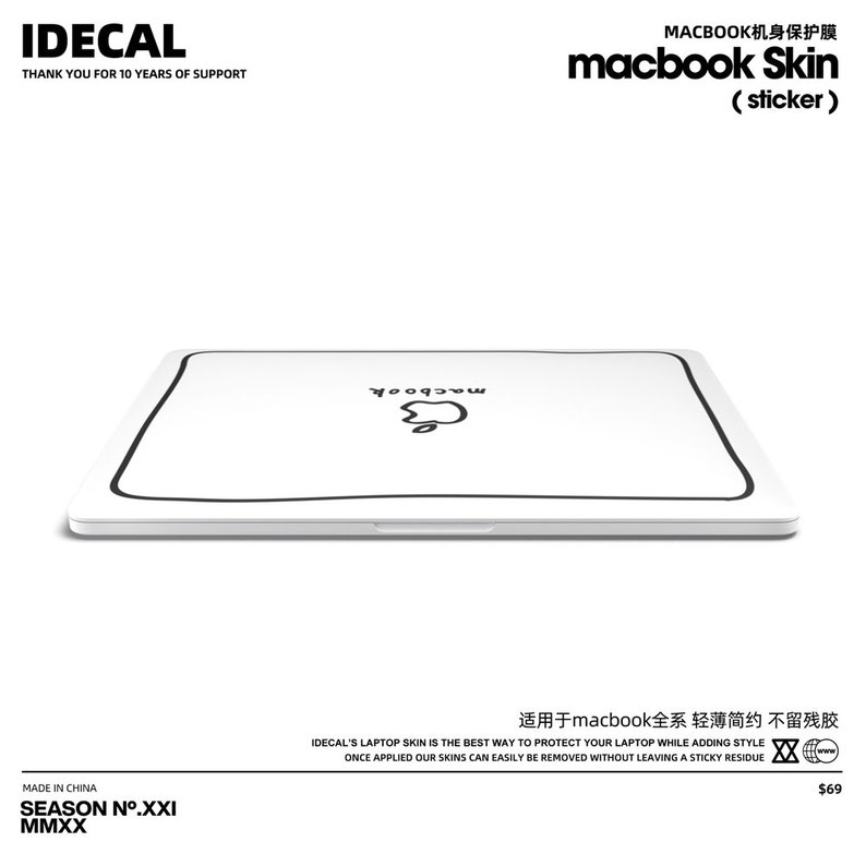 Pu&ograve; includere: Computer portatile bianco con contorno nero e logo Apple disegnato a mano. Il testo "macbook Skin (sticker)" &egrave; in alto nell'immagine. Il testo "IDECAL" &egrave; in alto a sinistra nell'immagine. Il testo "SEASON N&deg;.XXI MMXX" &egrave; in basso a sinistra nell'immagine. Il testo "69 &euro;" &egrave; in basso a destra nell'immagine.