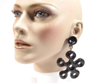 Large black flowers one-of-a-kind ear clips 90s synthetic resin round 9 x 6 cm handmade original SoHo Cologne 1990 made in Cologne