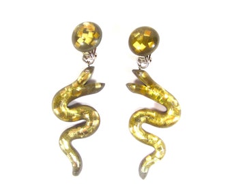 Large snakes ear clips green gold 90s synthetic resin plastic 9,5 x 4 cm large handmade original SoHo Cologne 1990