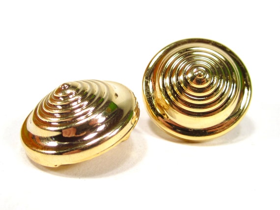 Elegant round gold polished ear clips funky snail… - image 2