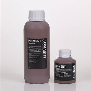 K&ouml;nnte beinhalten: Zwei Flaschen Terrakotta-Pigment, eine gro&szlig;e und eine kleine, mit dem Markennamen "JESSMONTE" auf dem Etikett. Das Etikett enth&auml;lt auch die W&ouml;rter "PIGMENT" und "TERRACOTTA".
