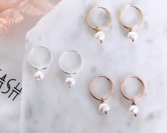 The Water Pearl Hoop Earrings