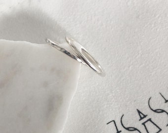 2 delicados anillos apilables de plata de ley, anillo texturizado, anillo liso, anillo de plata de ley