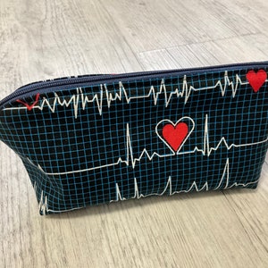 EKG Herzschlag Kosmetiktasche Kulturbeutel Tasche Reiseapotheke Medizintasche Arzt Ärztin Krankenschwester Tasche 4 klein blau