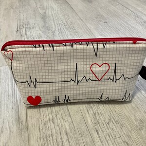 EKG Herzschlag Kosmetiktasche Kulturbeutel Tasche Reiseapotheke Medizintasche Arzt Ärztin Krankenschwester Tasche 2 klein weiß