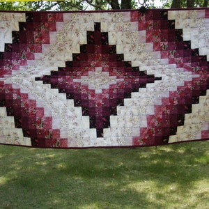 Bargello Table Runner - Handmade Bargello Quilt - Purple and Cream Floral Patchwork.