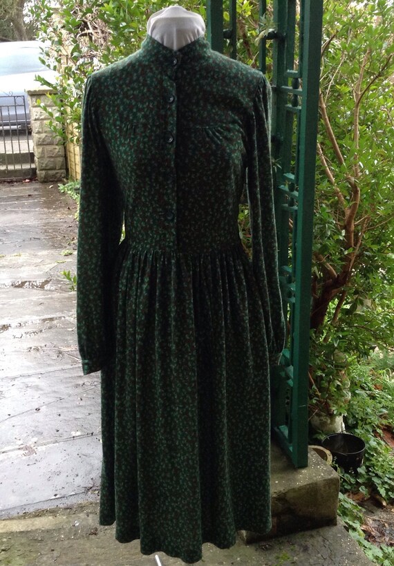 Vintage Orignail 1940's/1950's Green & Terrcotta M