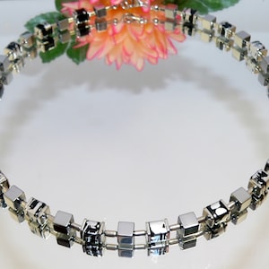 Cadena, collar, gargantilla, cadena de cubo, collar, cubo de hematita, cubo de vidrio, negro, color plata,