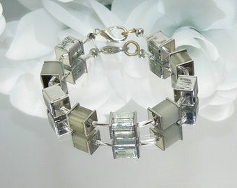 Bracelet, arm jewelry, braclet, glass jewelry, glass cubes, Polaris cubes, metal plates, gray, silver, light gray