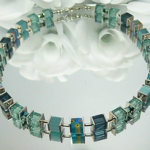 Chain, necklace, collier, cube chain, glass cubes, polar effect cubes, acrylic cubes, glass beads, petrol, blue,