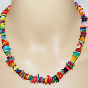 Necklace, pearl necklace, necklace, beads, shell necklace, shell chips, shell fragments, colorful, multicolored, multicolor