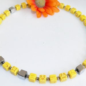 sporty chain cube chain cube hematite cube silver, synt. turquoise yellow