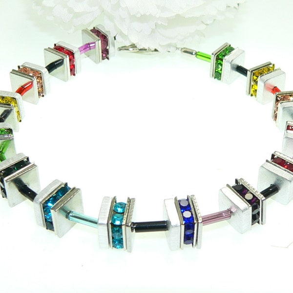 Armband, Armschmuck, Armkettchen, Bracelet, Alumunium, Strass Quadrate, mehrfarbig, bunt, multicolor, rot, grün, blau,