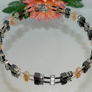 Chain, necklace, collier, cube chain, cube, hematite, glass, rhinestones, black, grey, beige, silver,