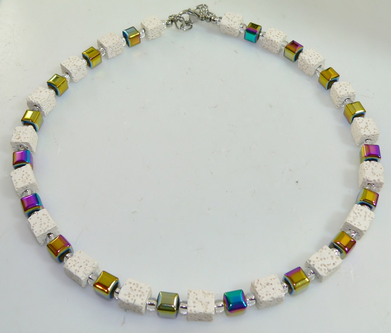 Collana Artigianale Con Cubi Di Ematite Multicolore E Argento – Regalo Perfetto Per Donne
