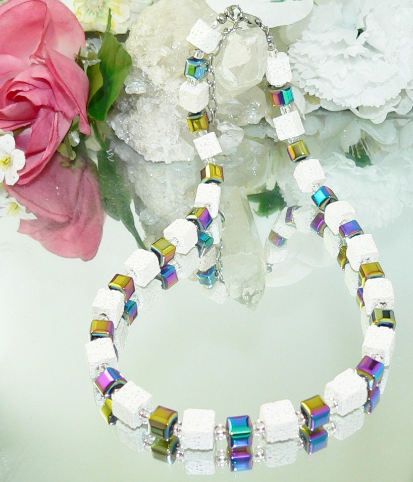 Catena, collana, collana, catena a cubo, cubo, cubo, collana, cubo di ematite, distanziale in ematite, verde, petrolio, blu, argento - Italia