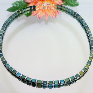 Kette, Halskette, Collier, Würfelkette, Würfel, Cube, necklace, Hämatitwürfel, Hämatitspacer, grün, petrol, blau, silber