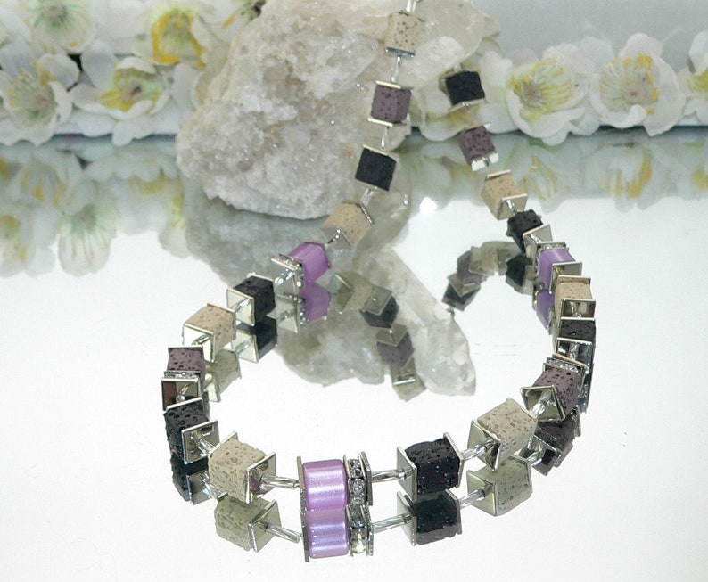 Kette, Halskette, Collier, Würfelkette, Würfel, Cube, Lava, Polaris, Strass, sand, schwarz, lila, flieder, violett, Bild 3