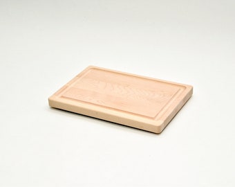 Bar size maple cutting board, 6 in. x 9 in.