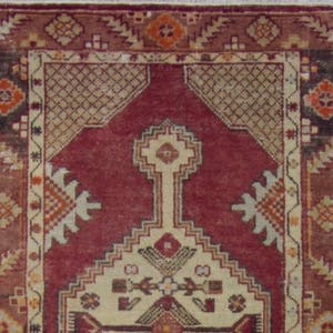 MS-386 Turkish, Handmade, Oushak, Vintage Rug..The size is 136 x 77 cm.., 4' 5 x 2' 5'' ft.. Shipping included.. image 2