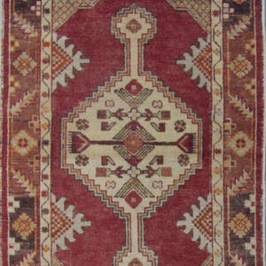 MS-386 Turkish, Handmade, Oushak, Vintage Rug..The size is 136 x 77 cm.., 4' 5 x 2' 5'' ft.. Shipping included.. image 1