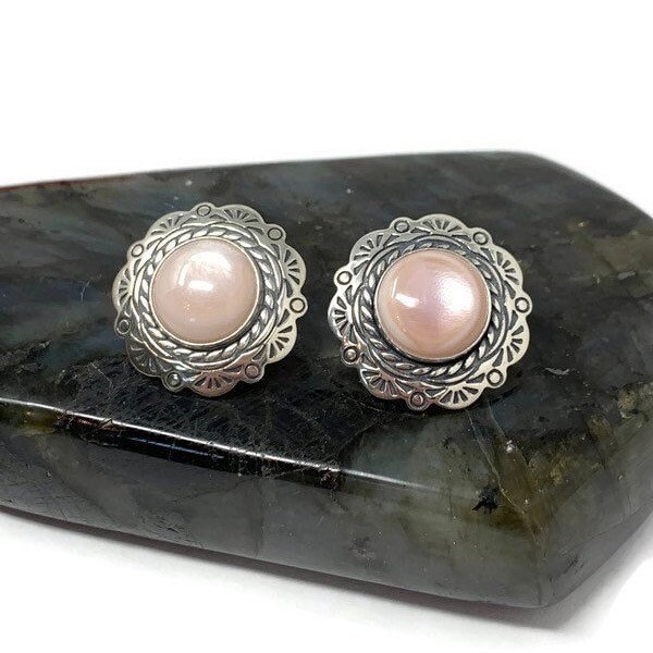 Vintage Carolyn Pollack Relios Pink MOP Mussel Shell Sterling Concho Southwest Earrings: Nacre/New Mexico Jewelry