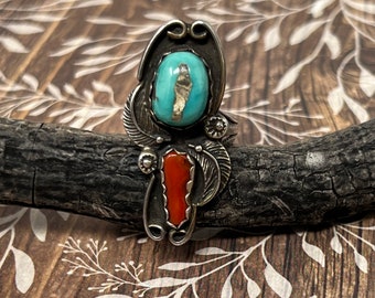 Signed Lee Bennett Vintage Navajo Made Elongated Turquoise Red Coral Sterling Southwest Ring:  Size 6 1/4