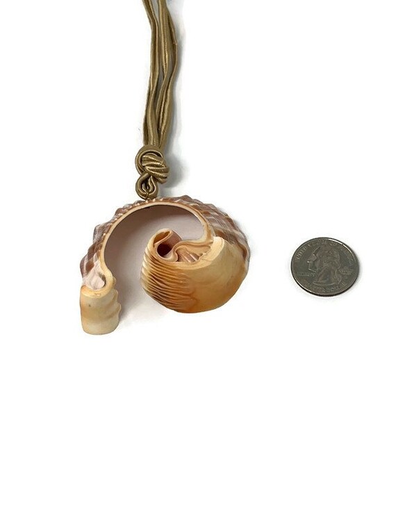 Vintage Miriam Haskell Signed Shell Pendant Neckl… - image 4