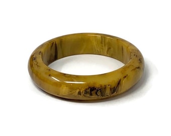 Vintage 1940s Bakelite Mustard Yellow Brown Marbled Wide Bangle Bracelet:  Bakelite Jewelry