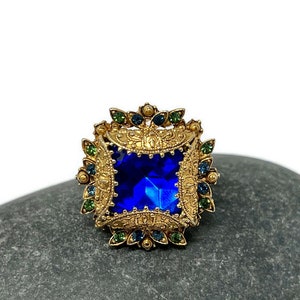 Florenza Sapphire Blue Rhinestone Ornate Adjustable Cocktail Ring:  Vintage Signed Costume Jewelry