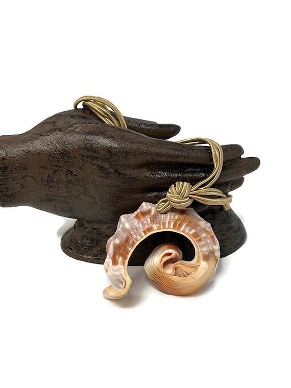 Vintage Miriam Haskell Signed Shell Pendant Neckl… - image 1