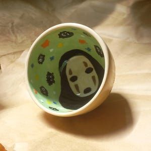 Handmade No-Face Ceramic Matcha Bowl / Cup – Spirited Away Inspired Pottery – Studio Ghibli Fan Art – Unique Hand Painted Bowl