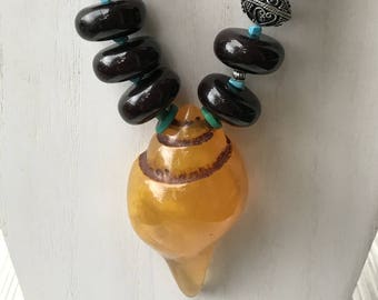 Resin jewelry; Resin necklace; Shell necklace ; Resin shell jewelry; Beaded necklace; Shankh; Shankha; Resin beads; Resin beads necklace