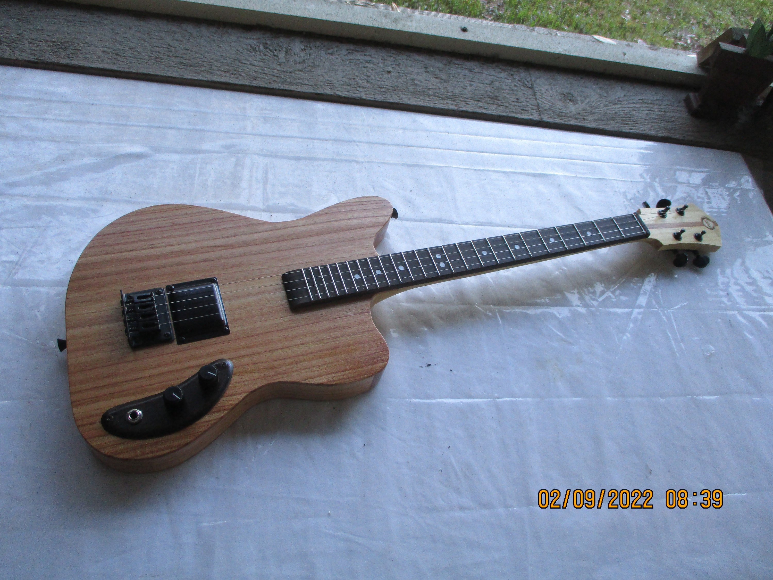 4 string tenor guitar deals