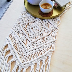 Macrame Table Runner , Small Handmade Macrame Table Decor, Bohemian Dining Room, Woven Rustic Wedding Decor, Natural Style