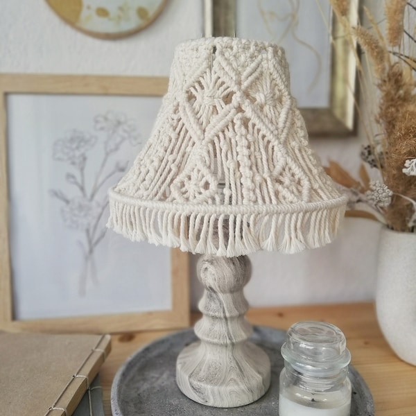 Rustic Macrame Lapsade Table Lamp, Cozy Glow for Farmhouse Decor, Lamp for Table with Macrame Lamp Shade, Shadow Lamp Shade
