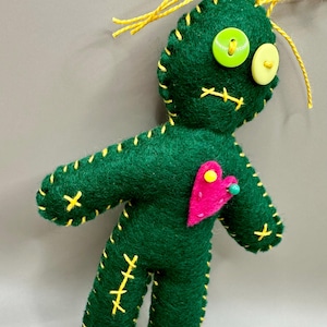 Voodoo doll plush, felt doll, voodoo, hoodoo, poppet, green voodoo doll, luck, witchcraft, magic, witch, fertility, wealth