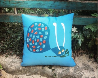 "Blue Snail" cushion made of cotton