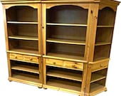 BROYHILL Pine Bookcase Entertainment Hutch China Cabinet Wall Unit Cupboard