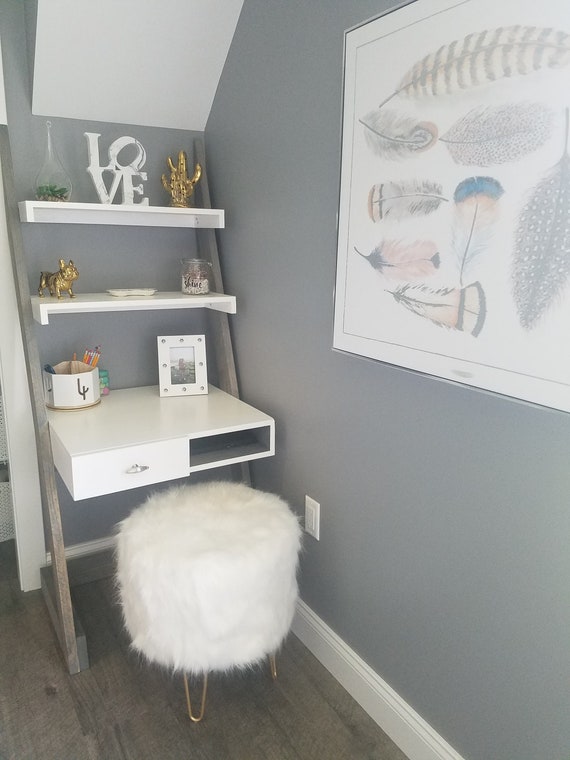 kids desk with shelves