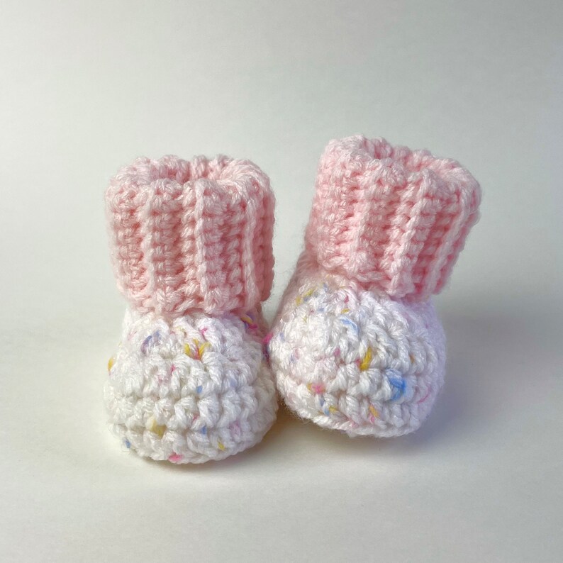 NEW Ribbed Cuff Baby Booties Crochet Pattern Easy Crochet Pattern Crochet Baby Gift image 8