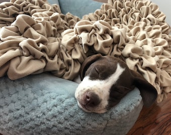 Handmade Fluffy Dog Blanket: Calming Soft Pet Blanket